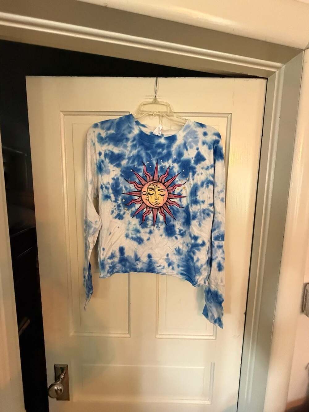 No Boundaries Blue Tie-Dye Sun Moon Graphic Long Sleeve Cropped Tee Size L (11-1